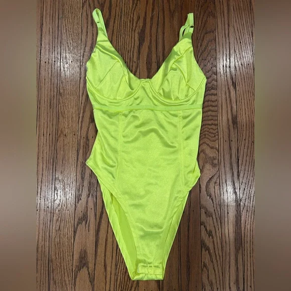 Neon Yellow bodysuit- medium - Picture 6 of 11